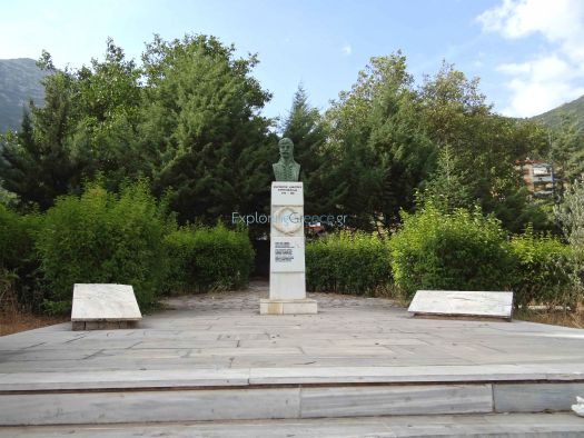 Achaia - Kertezi - Monument