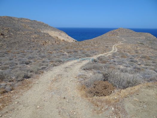 Cyclades - Anafi - Path to Saint George Beach (2)