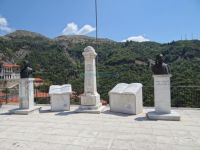Lagadia - Monument