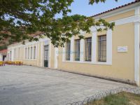 Kato Doliana - School