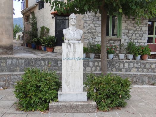 Arkadia - Viziki - Mother's Monument