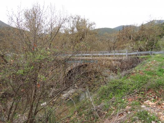 One Arc Stone Bridge Kamenitsa