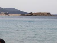 Τμήμα της παραλίας Κόρακας, δίπλα στην Τορώνη Χαλκιδικής