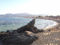 The long beach of Sarti attracts many visitors, both greek and foreign