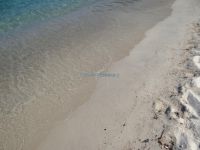 Πεντακάθαρα νερά διαθέτει η παραλία Πλατανίτσι στο δεύτερο πόδι Χαλκιδικής