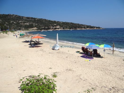 The Griava beach, close to Sykia, is not organised