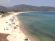 Η απέραντη αμμώδης παραλία της Συκιάς στην ανατολική πλευρά της Σιθωνίας στη Χαλκιδική