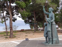 Fokida-Galaxidi-Monument of Marinero's Wife