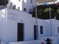 The building that houses the Port Authority of Folegandros