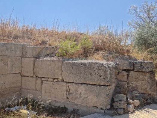 Corinthia - Isthmia - Ancient Walls