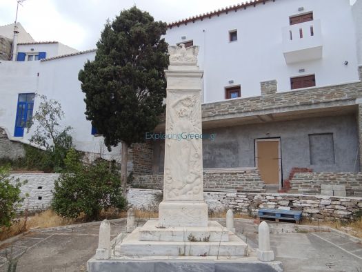 Cyclades - Kythnos - Driopida - Monument