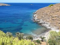 Cyclades - Kythnos - small Beach after Martinakia