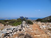 Lesser Cyclades - Iraklia  - Path 3  - Crossing
