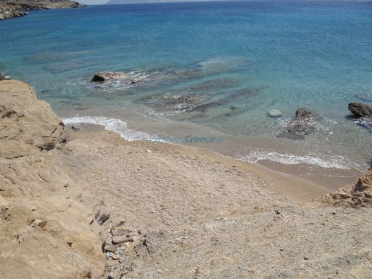 Lesser Cyclades - Schinoussa - Beaches on Bazeos Bay