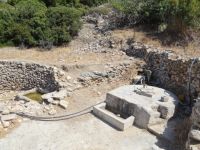 Lesser Cyclades - Donoussa - Kalotaritisa Fountain