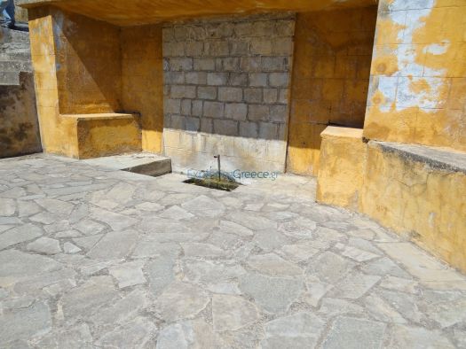 Lemonia - Fountain