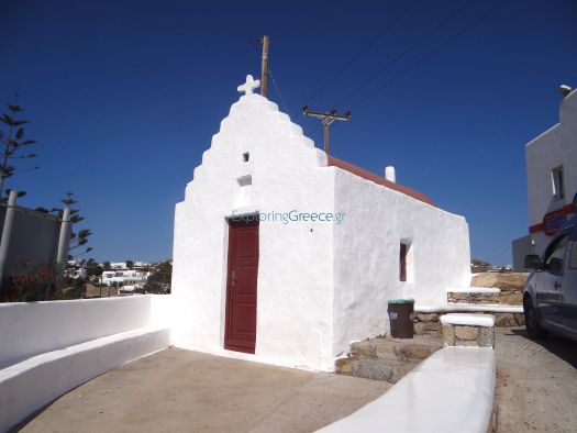 Mykonos- Vrisi- small church