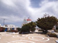 Mykonos- Diakoftis- Agiou Konstantinou and Elenis church
