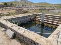 Cyclades - Delos - Minoan Fountain