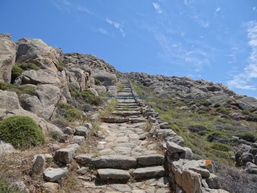 Κυκλάδες - Δήλος - Σκαλοπάτια προς Κορυφή (Ιερό του Δία και της Αθηνάς)