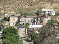 Κυκλάδες - Σέριφος - Μεγάλο Λιβάδι - Ερείπια Διοικητηρίου Ματελλευτικής Εταιρείας