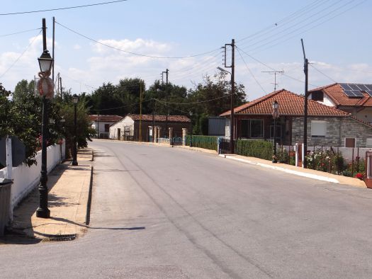 Well presented houses and gardens in the village Gonimo in Serres
