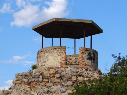 A well next to the byzantine castle Issaris in Sidirokastro