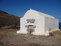 The small church of Agios Georgios, next to the beach