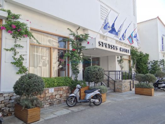 Argosaronikos - Spetses - Spetses Hotel