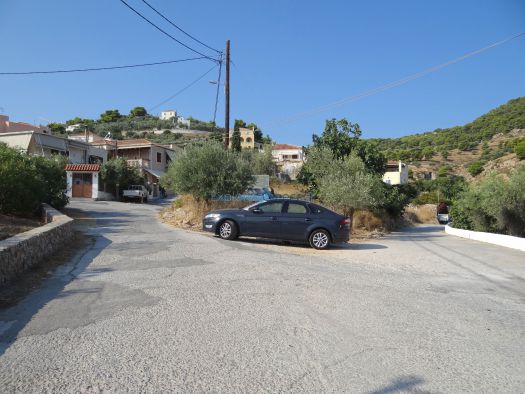 Argosaronikos - Spetses - Three-Way Fork in the Road at Kasteli