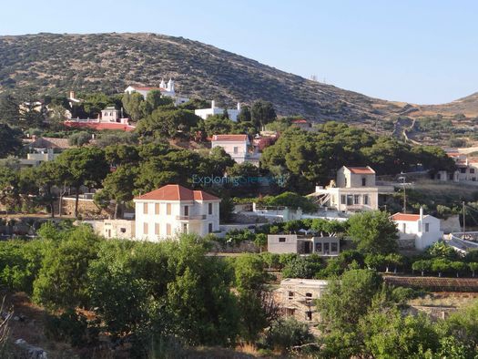The classy village Episkopio with manor houses
