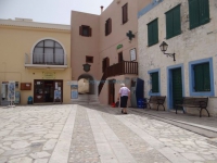 Voutsinou square in the lower entrance of Ano Syros