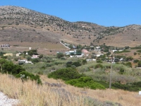 Danakos settlement lies between Galissas and Kini
