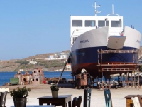 Στον ταρσανά στην Ερμούπολη επισκευάζονται ακόμα καράβια