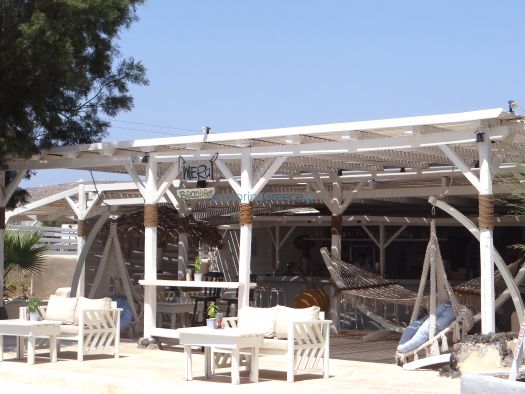 Mera beach bar