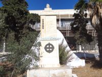 Monument dedicated to people of Thira executed in 1944