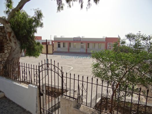 Cyclades - Santorini - Vothonas - Elementary School