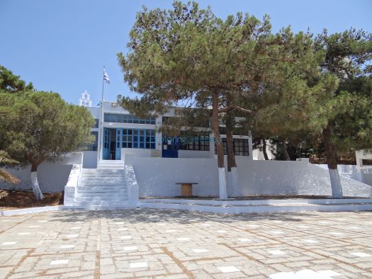 Cyclades - Santorini - Pirgos - Community Office