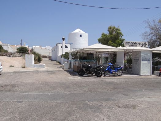 Cyclades - Santorini - Pirgos - Out Square