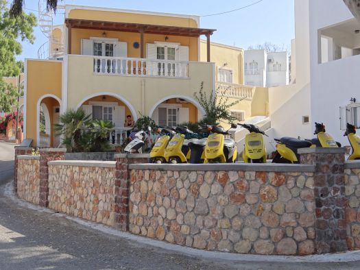 Cyclades - Santorini - Messaria - Scooter Club